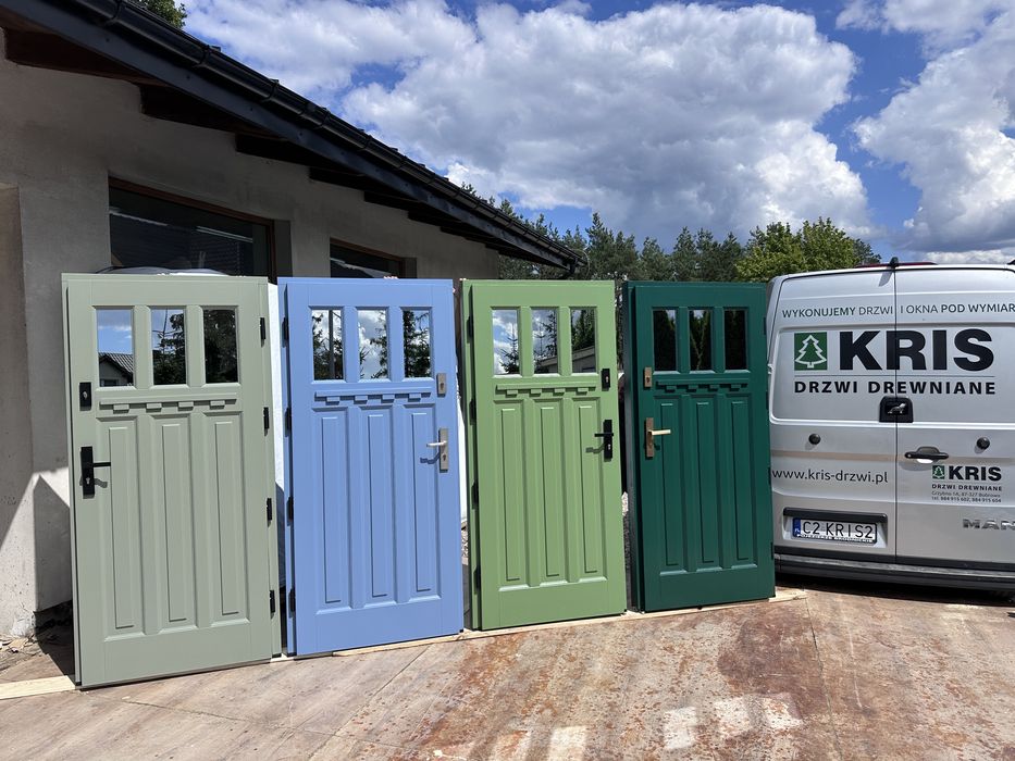 Drzwi zewnętrzne drewniane oliwkowe,niebieskie,zielone RAL NCS