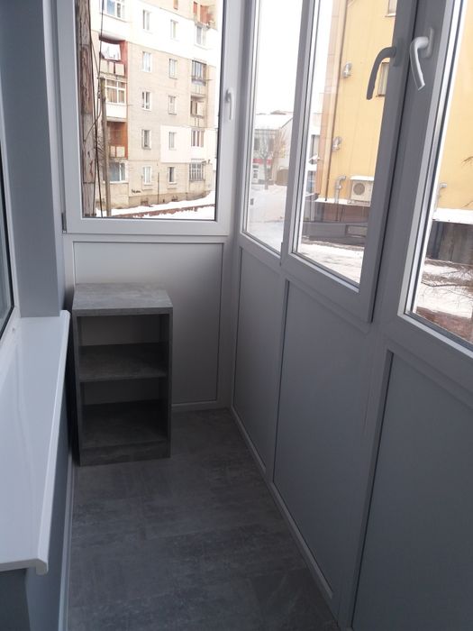 Здам подобово р-н вокзалу 1 кімнатну квартиру.Студія.(Перша здача).