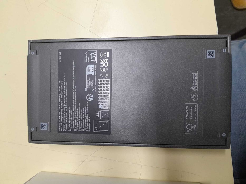 Samsung S25 Novo Lacrado Cinzento + Carregador Wireless + Película