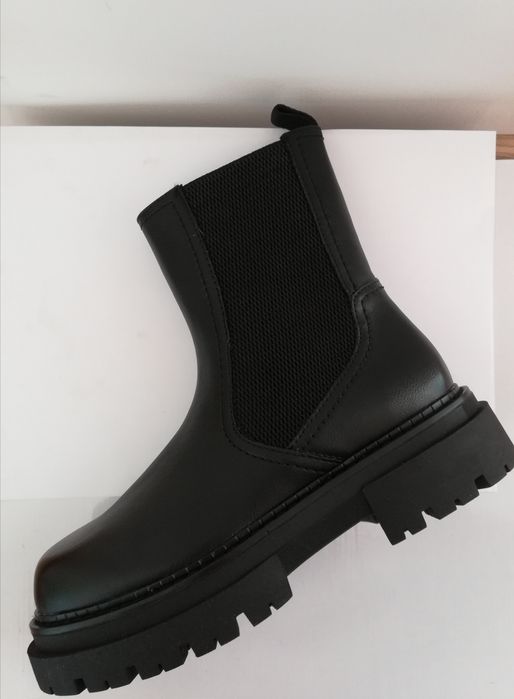 Nowe buty Botki czarne