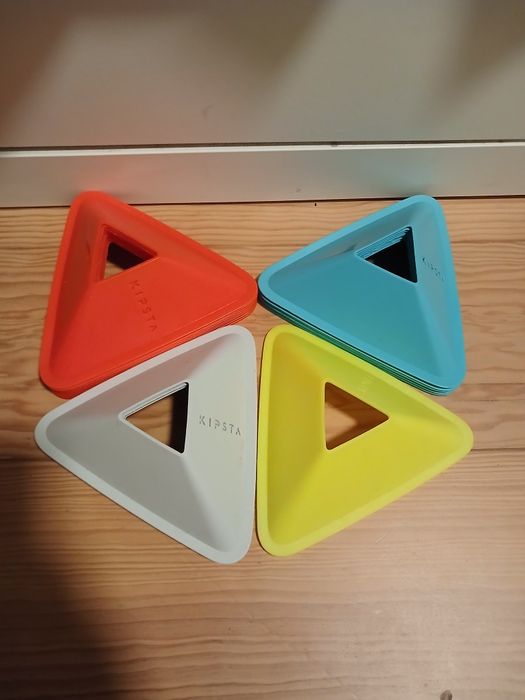 23 Pinos Decathlon coloridos