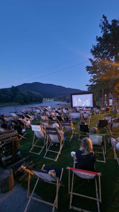 Kino plenerowe , Kino letnie  + 100 leżaków - atrakcje na lato / imprezy plenerowe