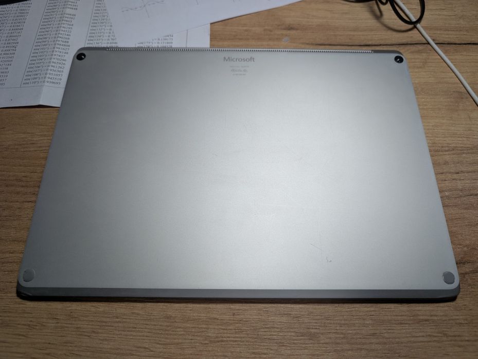 Microsoft Surface Laptop 2, 8/256 б/в
