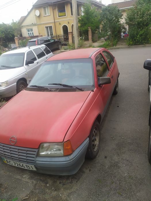 Продаю Opel Kadet 1.3