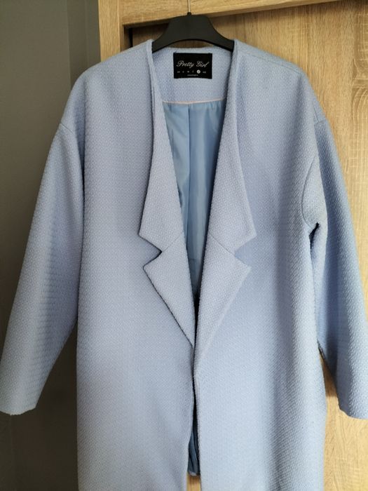 Niebieski płaszczyk oversize