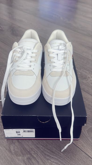 Жіночі кросівки Tommy Hilfiger