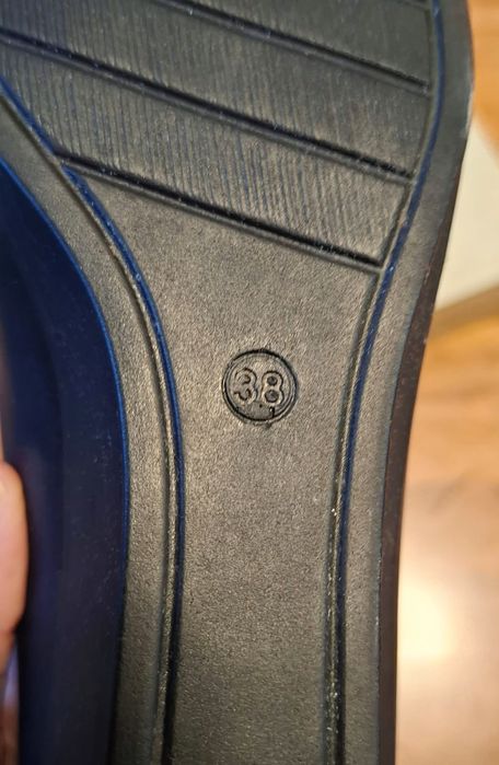 Półbuty damskie na koturnie roz 38, wkł.wew. 25 cm