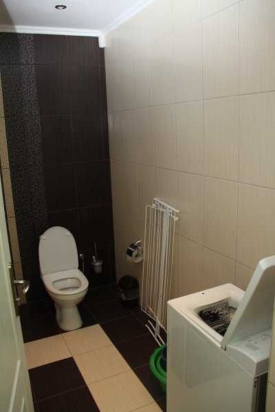 Поверх будинку, окремий вхід, ел\ен без відключень, закрите подвір"я