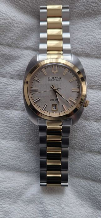 Bulova 98B272 Accutron 262kHz (płynąca sekunda)