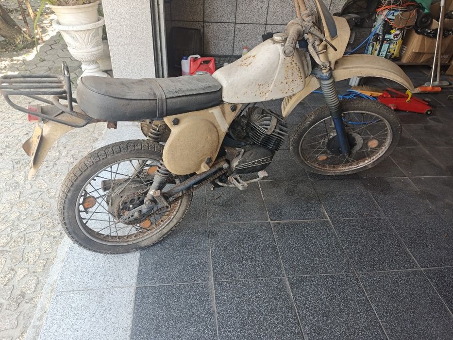 Moto sasch 5 - para peças ou monte