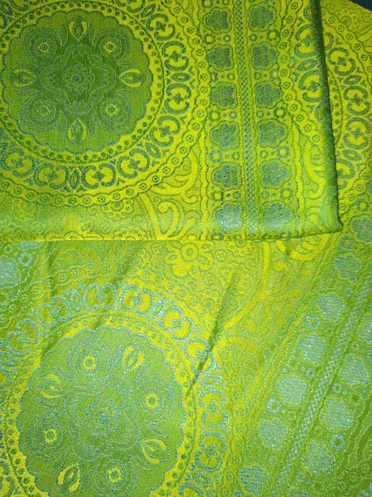 Красивая салатово-голубая скатерть. 160*118см.