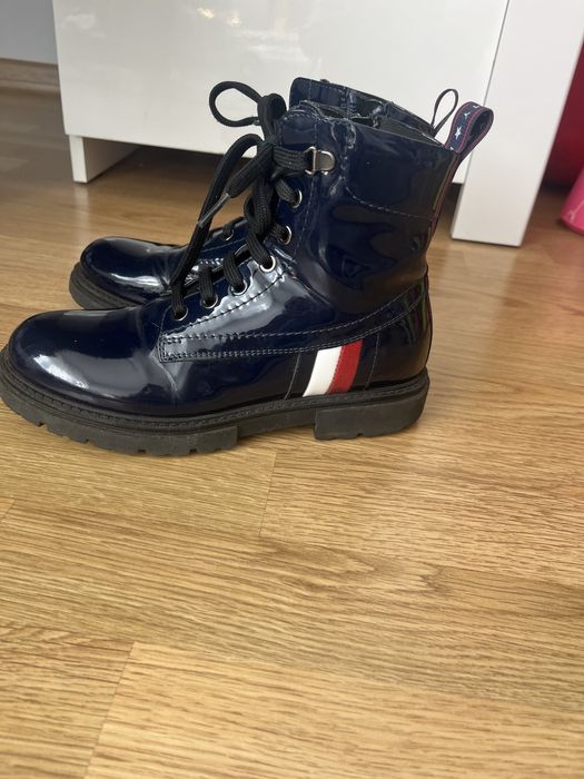 Lakierowane buty Tommy Hilfiger