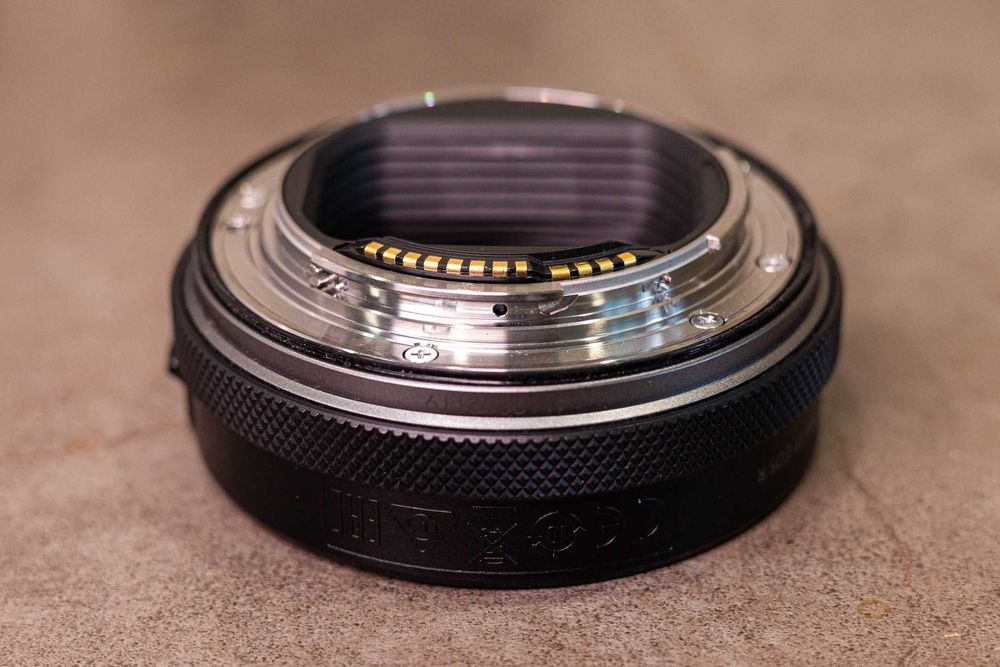 Адаптер байонета Canon EF - EOS R Control Ring Mount Adapter