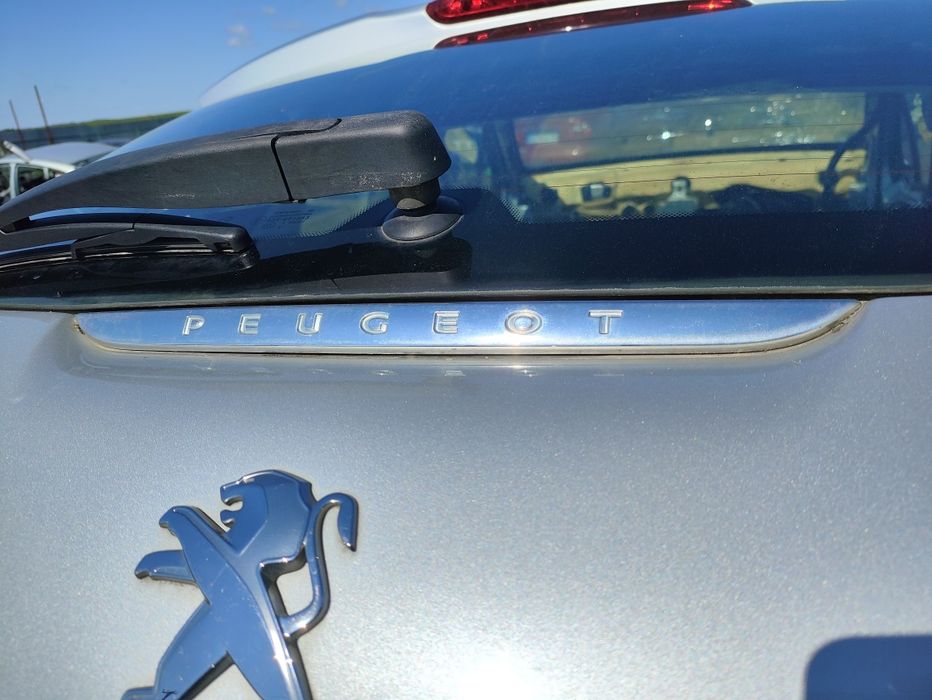 Peugeot 208 2012-2019 кришка багажника колір срібний CC8H