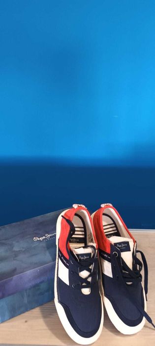 Sapatilhas Pepe Jeans azul e vermelho
