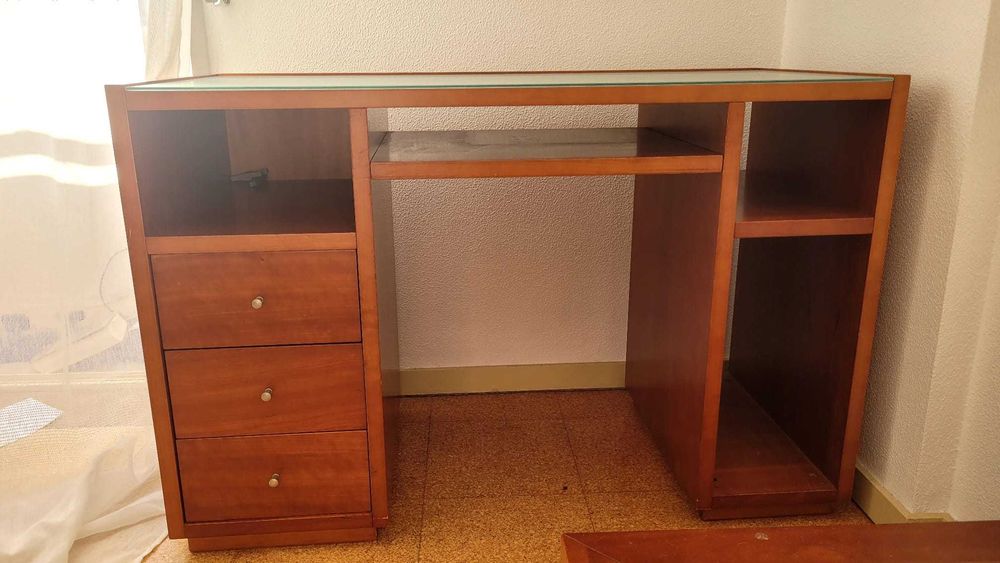 Secretária em 2ª mão