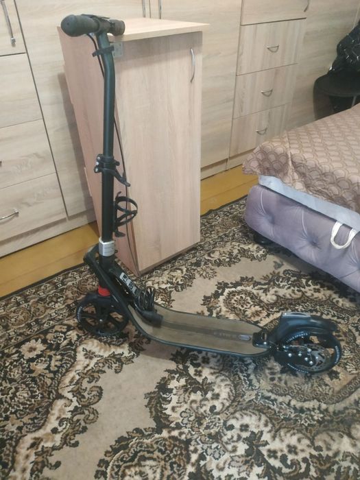 Самокат D-Max-9 Scale Sports