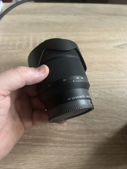 Обєктив Sony FE 3.5-5.6/28-70