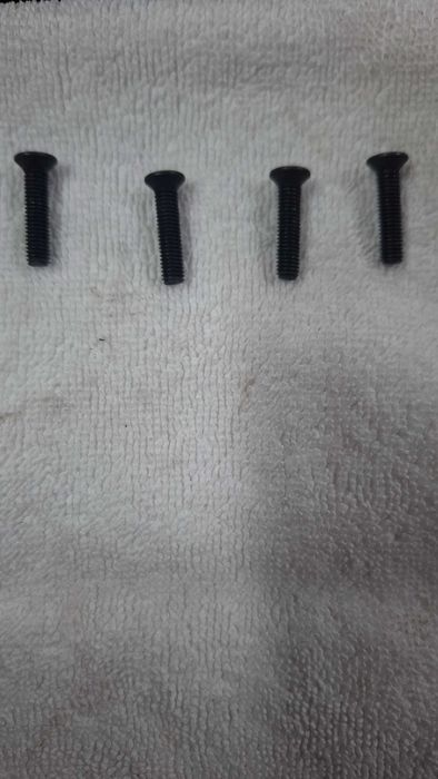 Parafusos black &Decher