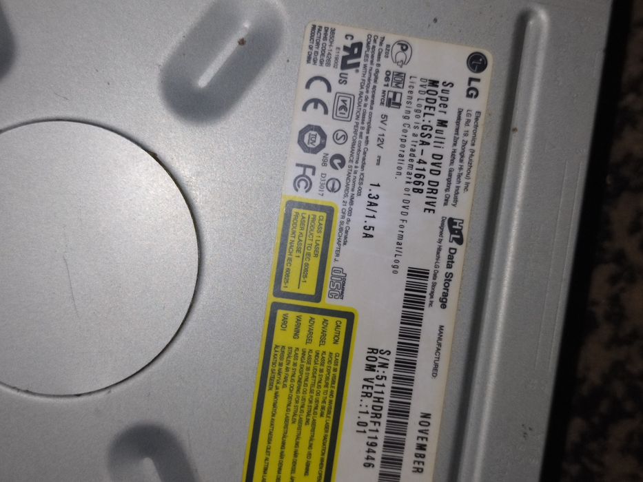 Sprzedam dwa Retro PC napędy Optyczne