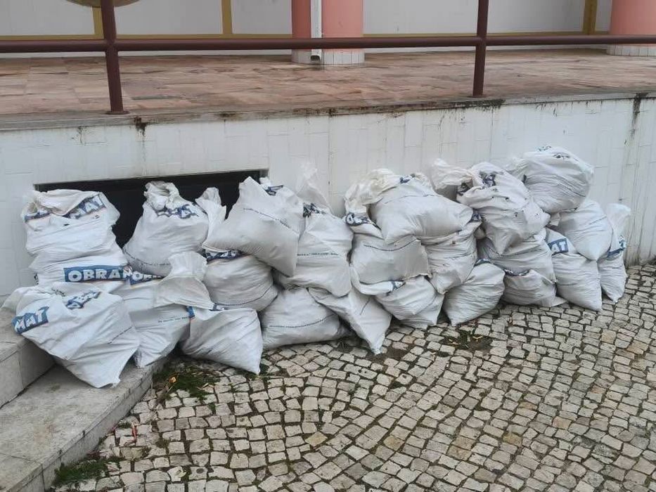 Limpeza e recolha de entulho