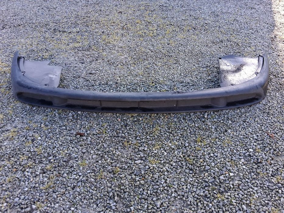 Parte inferior para-choques ( spoiler/lip)Seat Ibiza ano 2000  usado