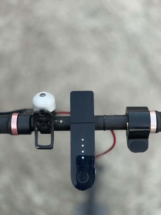 Електросамокат м365