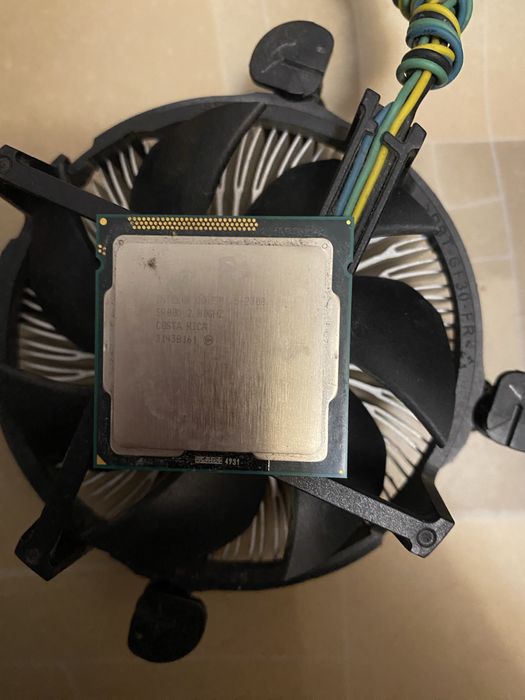 Системний блок (і5-2300/4Gb RAM/320Gb HDD/ASUS Radeon HD 6570 1GB
