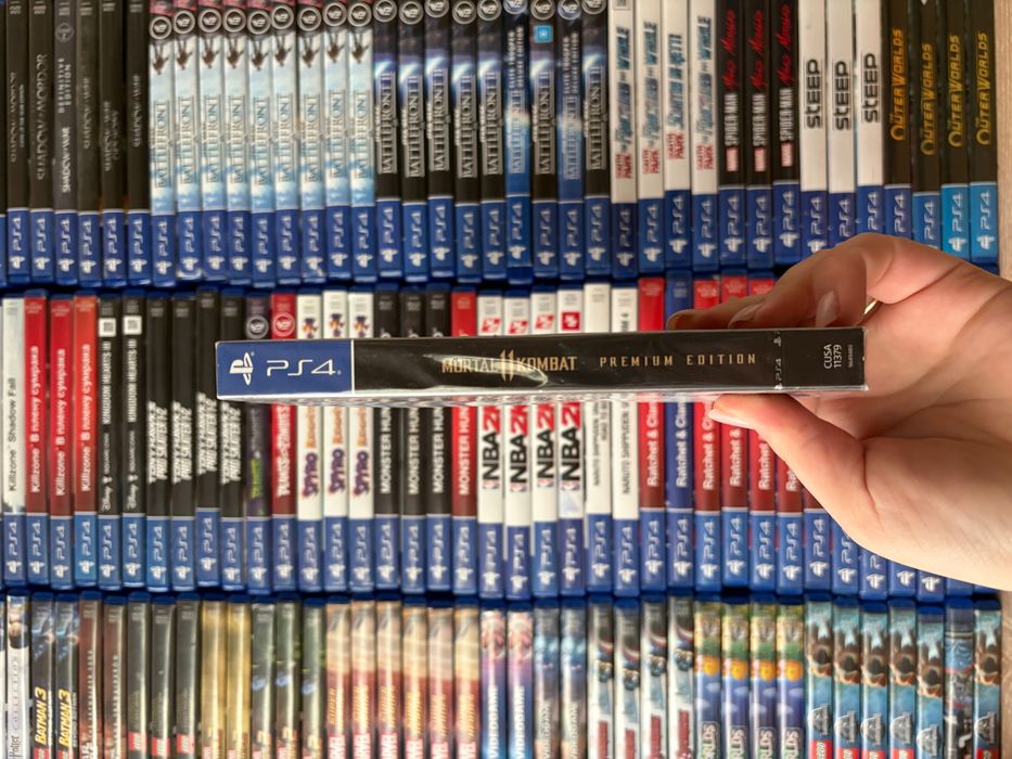 Гра Mortal Kombat 11 на ps4, диск з грою на пс 4, steelbook
