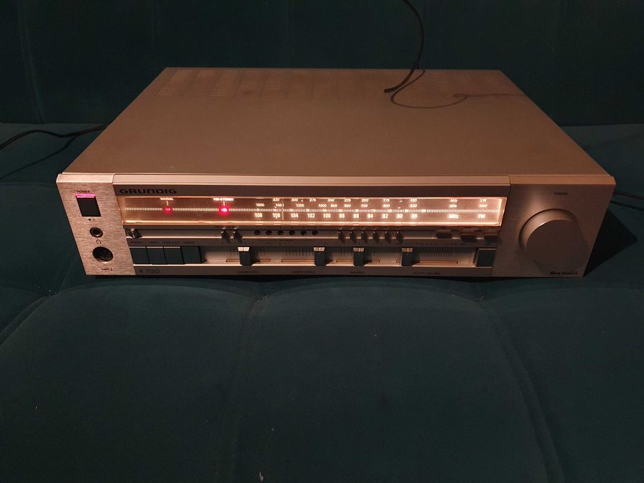 Stary zabytkowy amplituner Grundig R7150 vintage