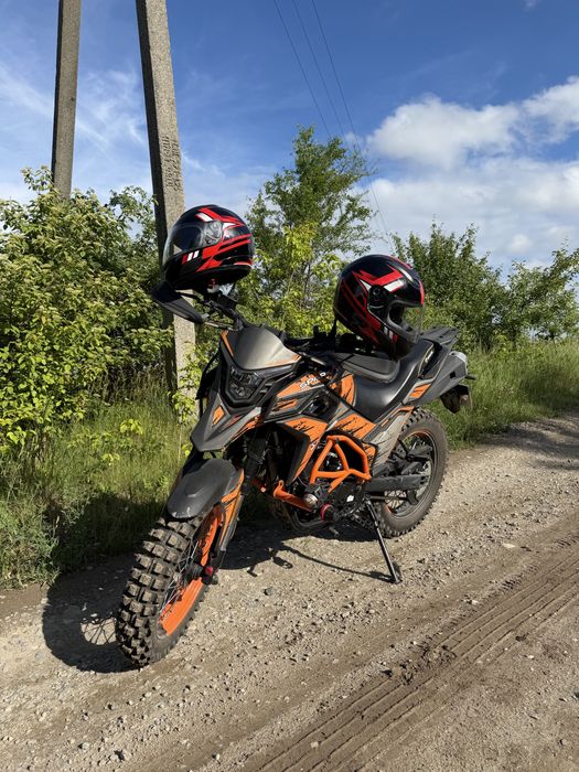 Мотоцикл 300куб. Spark enduro