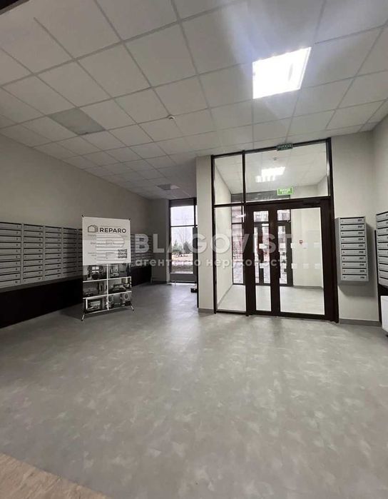 Варшавський-2 Подільський 2к квартира на Олександра Олеся 7