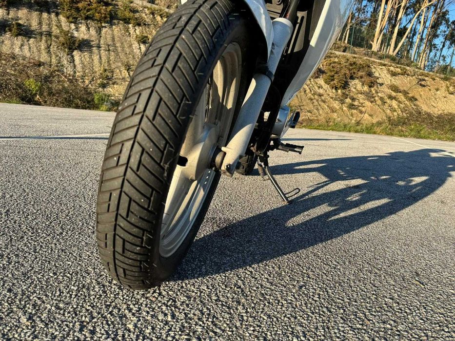 moto varadero 125