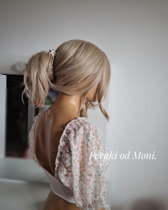 Tupet słomkowy blond