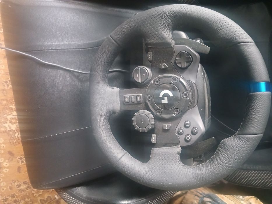Дротове кермо Logitech G29 Driving Force PC/PS3/PS4/PS5
