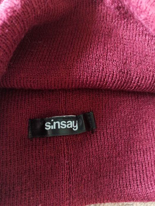 Czapka damska wiśniowa