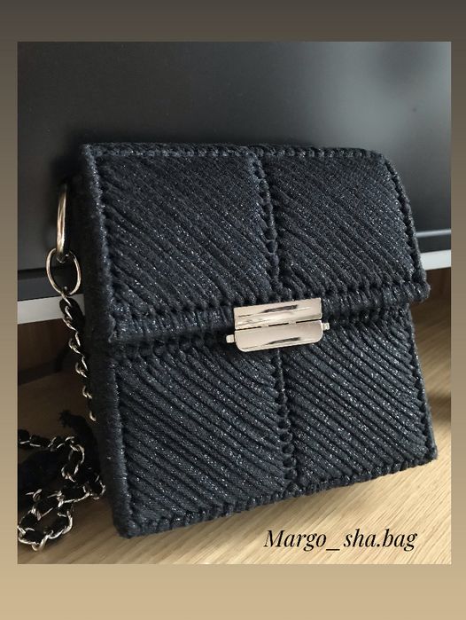 Маленькі сумочки-клатчі ручної роботи