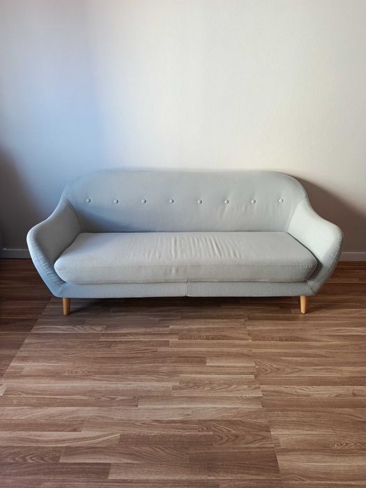 Sofá e mesa c/ 4 cadeiras