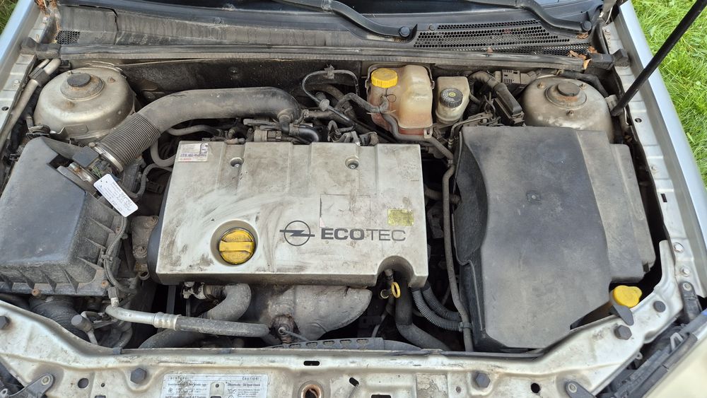 Opel Vectra C 1.8 LPG 122 KM – uszkodzona, odpala, do naprawy