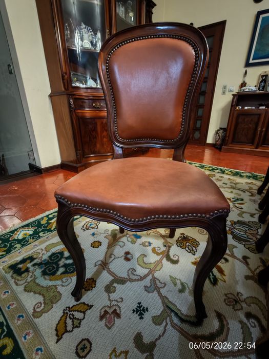 Mobília de sala jantar em madeira