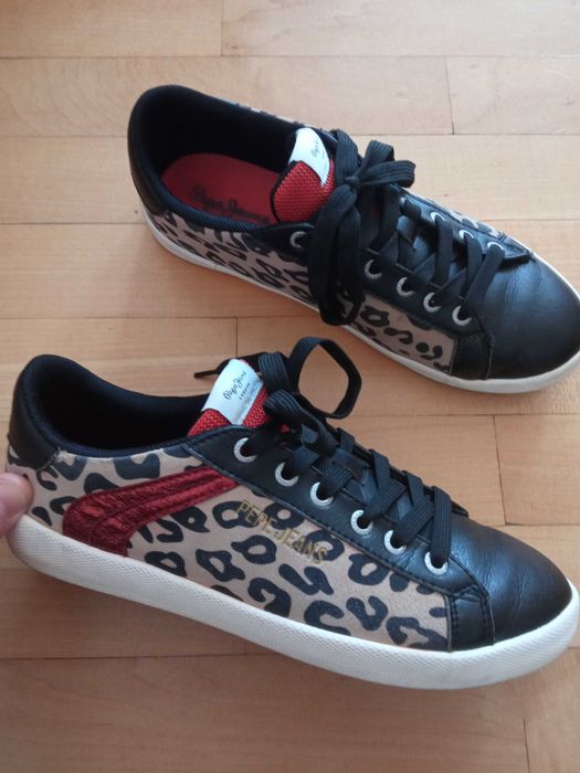 Sprzedam buty damskie Pepe Jeans rozm.39