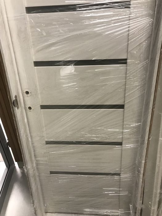 Двері у ванну кімнату