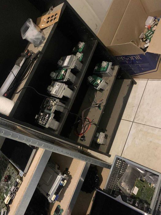 Програмні роботи Tesla будь якої складності.