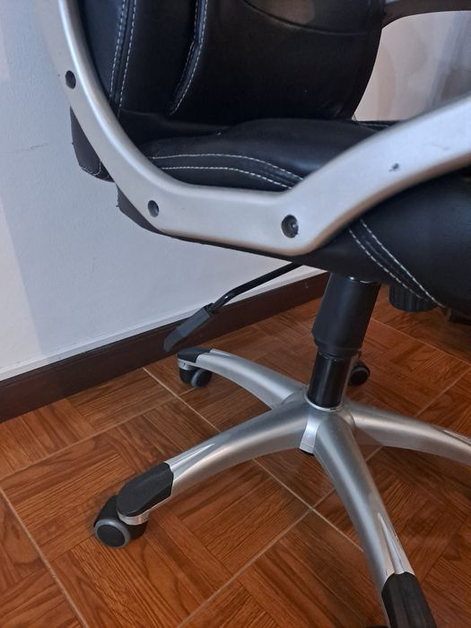 Cadeira usada confurtavel