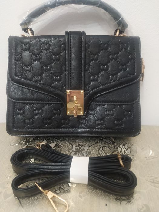 Śliczne Nowe torebki w 4 kolorach; czerwona, czarna, beż i Carmel