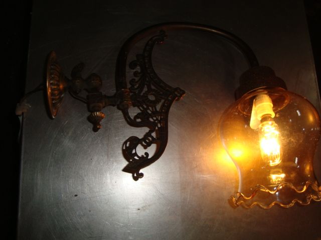 Antiguidade  Candeeiro  e  Cinzeiro  em  bronze