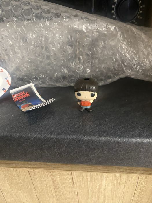 Вілл з Kinder Joy Stranger Things