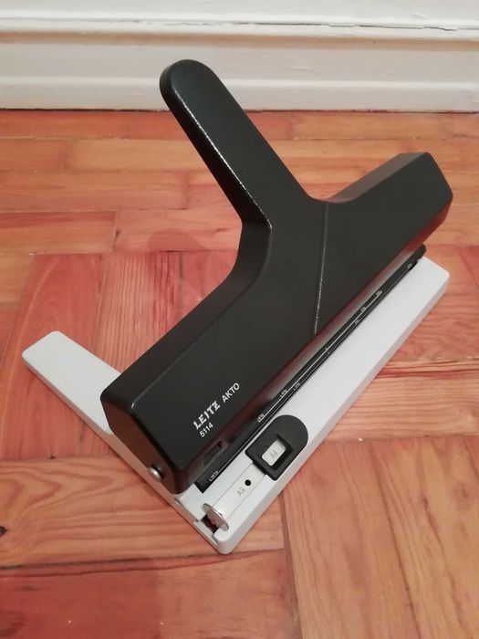 Furador Ajustável Leitz AKTO 5114