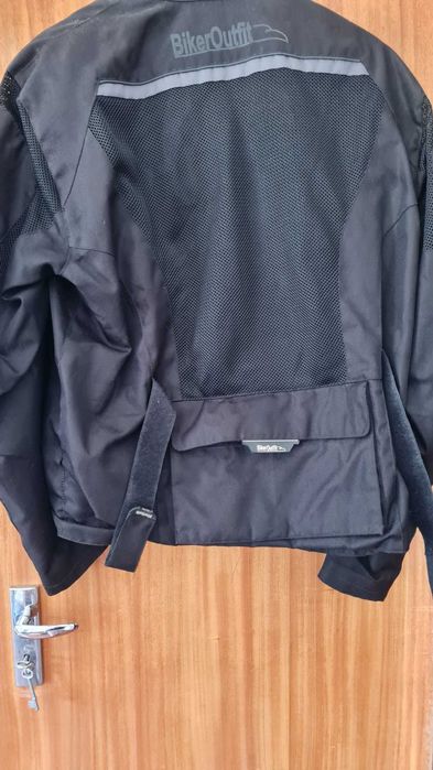 Casaco de Mota XXL 
XXl pequeno.

Preço negociável.