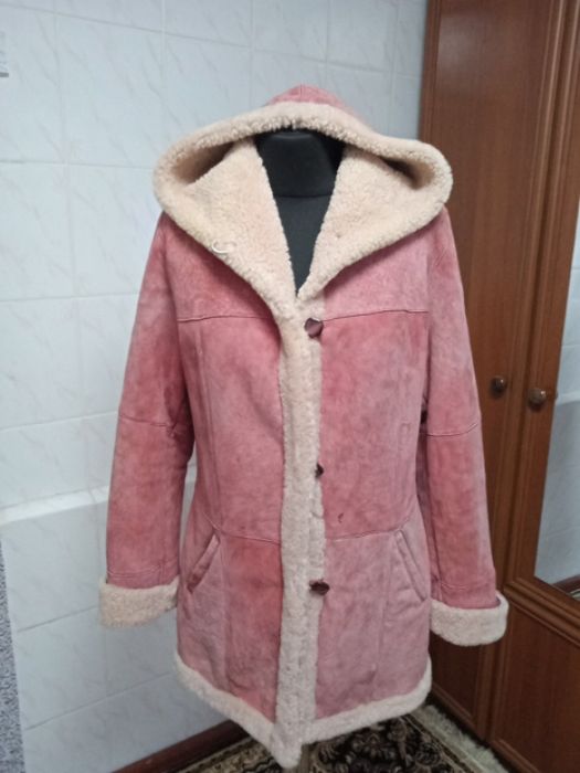 Натуральна дублянка рожевий мармур ,розмір L